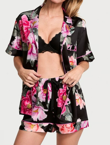 Сатинова піжама з шортами чорна квіти Glazed Satin Short Pajama Set