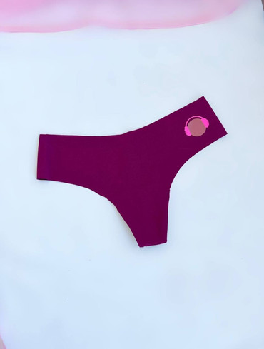 Трусики стрінги безшовні бордо No Show Thong Panty