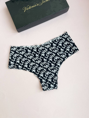 Трусики чікі безшовні чорні No-Show Cheeky Panty