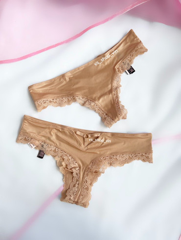 Трусики стрінги люкс гладенькі з мереживом бежеві Satin Lace Trim Thong Panty